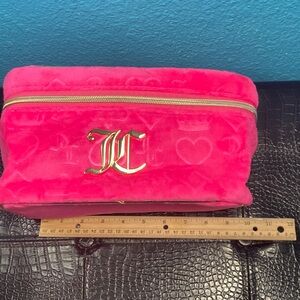 Juicy Couture Los Angeles Pink Velvet Women's Bag approx 4” x 6” x 10”